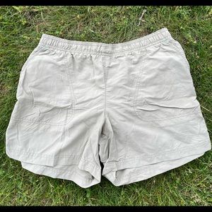 Unisex Columbia Cargo Shorts- M